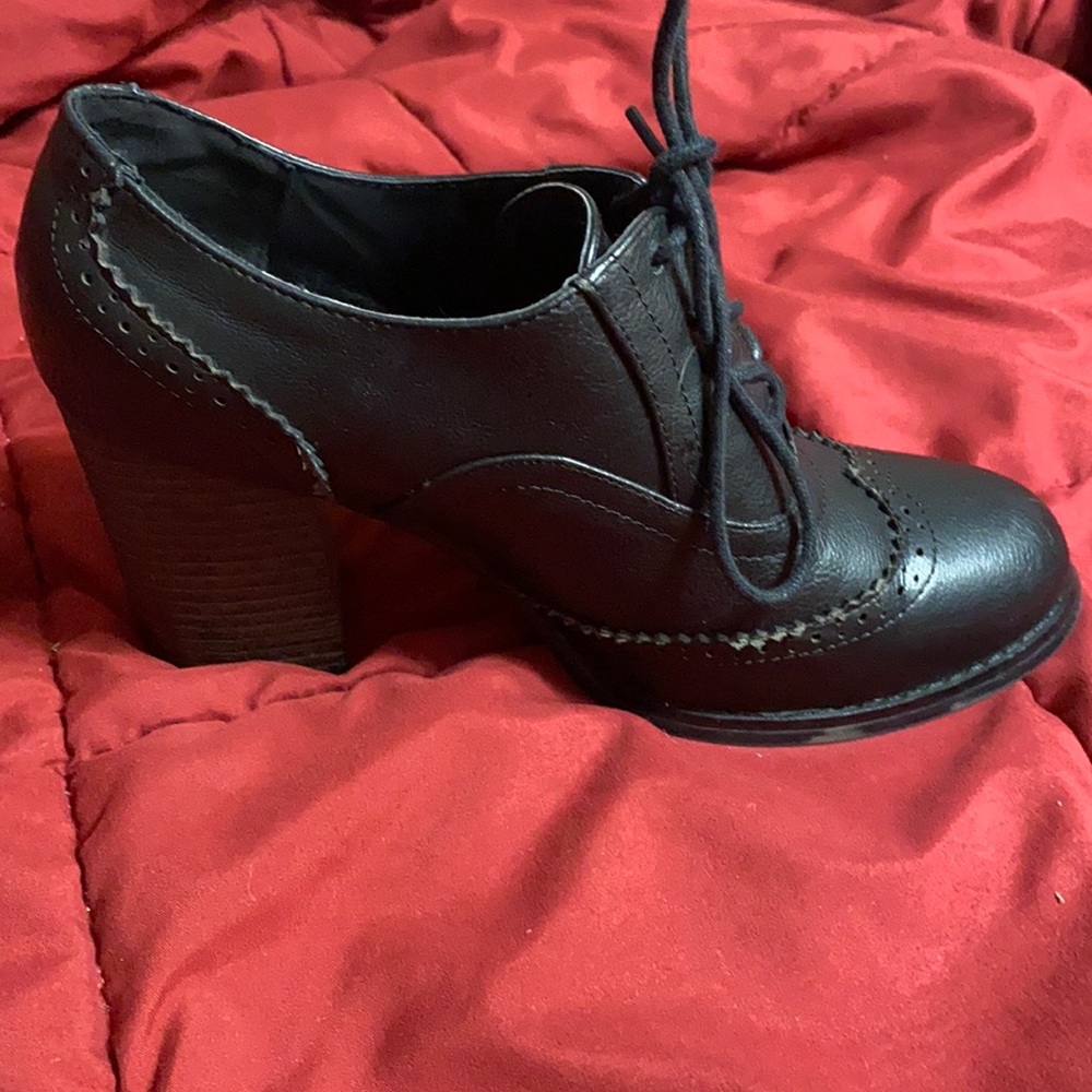 Victorian, Mary Poppins style lace up Oxford heel shoe size 10, black.